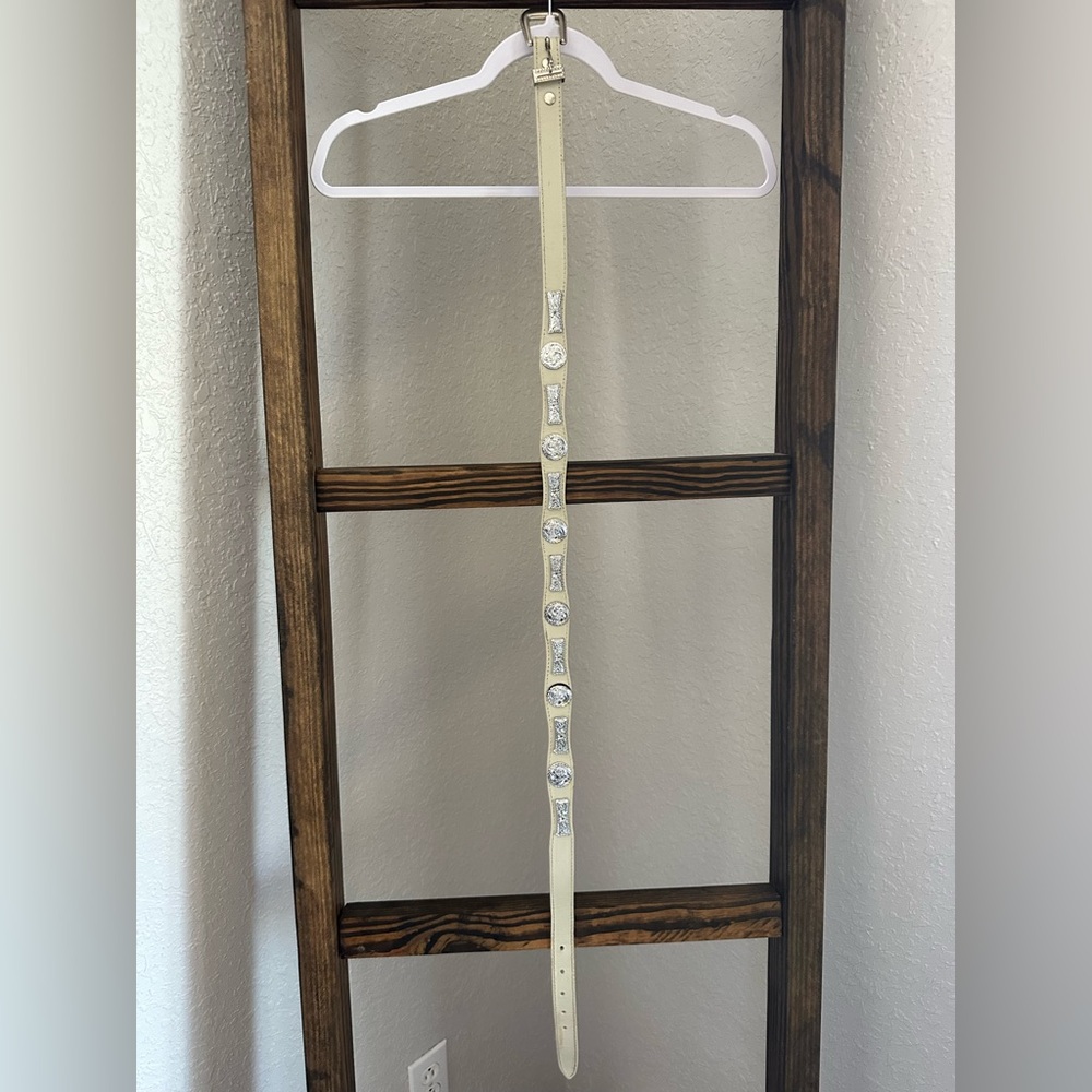 Elegant Cream Belt with Silver Accents